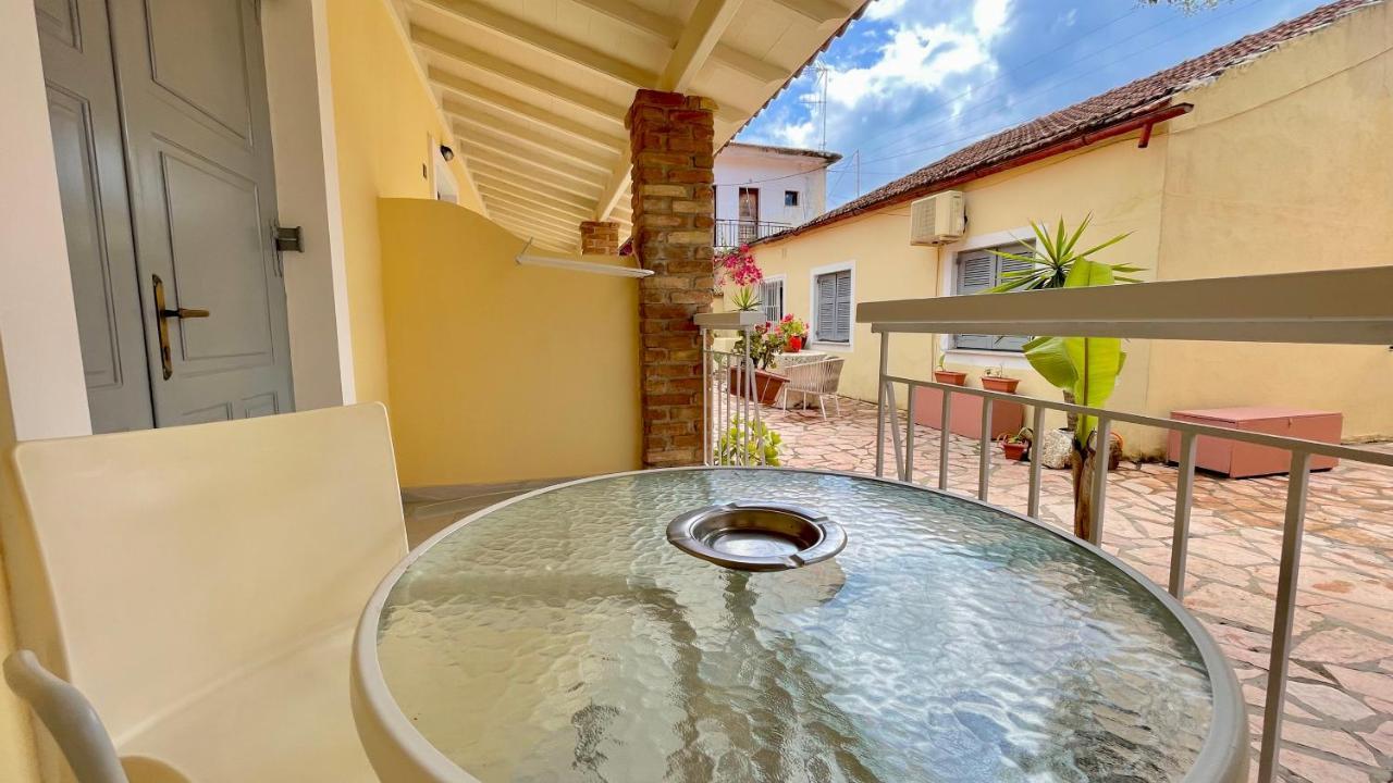 Nine Muses Apartments Kávos Екстериор снимка