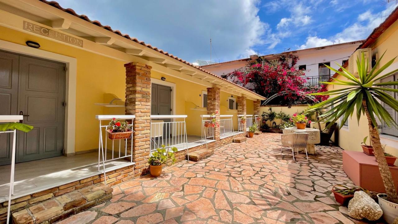 Nine Muses Apartments Kávos Екстериор снимка